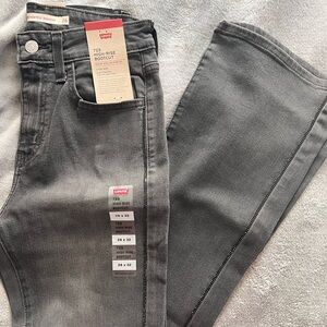 NWT Women’s Levi’s 725 High Rise Bootcut Jeans